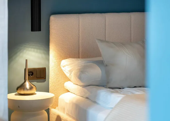 Modern With Air Conditioning Close To The Centre By Renters Prestige Познань