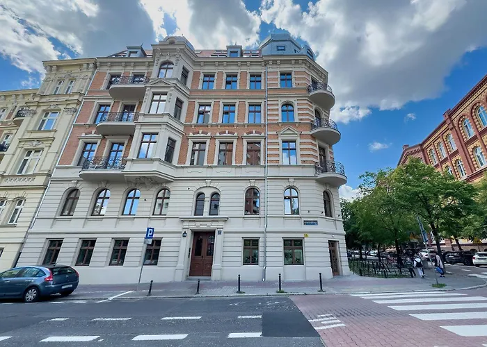 Modern With Air Conditioning Close To The Centre By Renters Prestige Апартаменты Познань