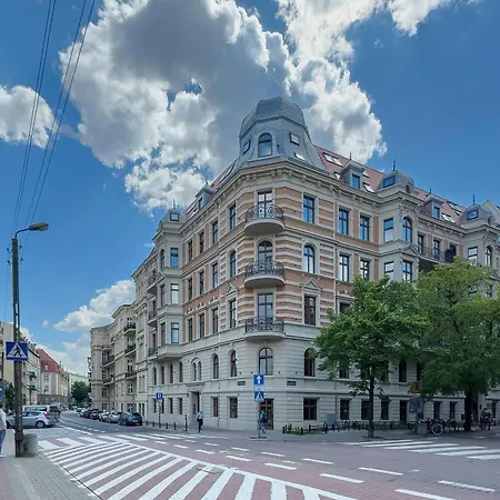 Modern With Air Conditioning Close To The Centre By Renters * Poznan
